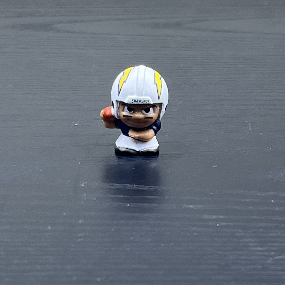 TeenyMates NFL Los Angeles Chargers Advent Calendar 24 Mini‎ Figures
